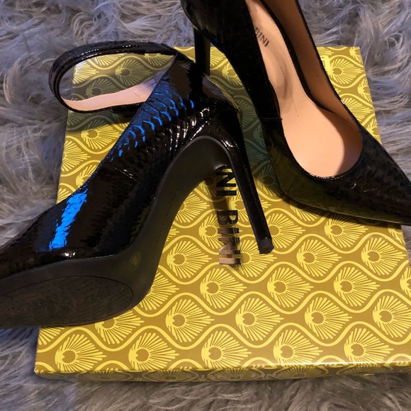 Heels 👠 - Picture 2 of 2